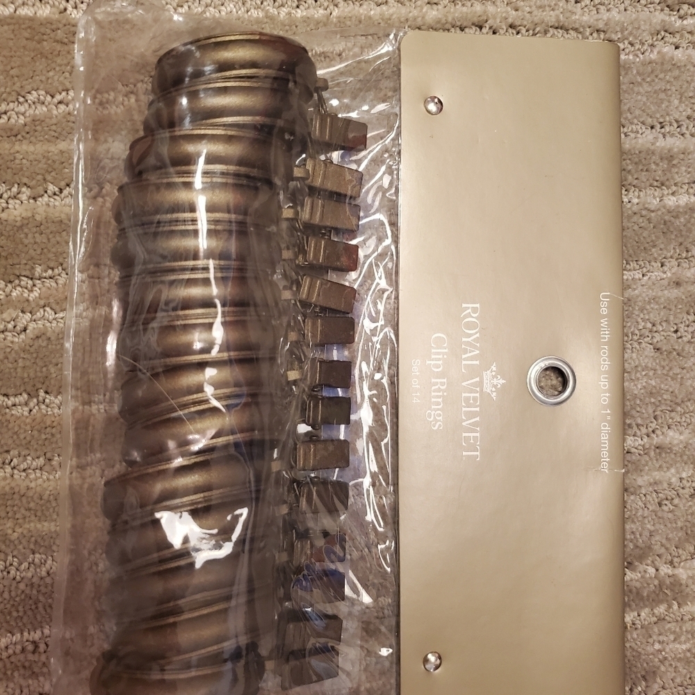 ๐ NIB ROYAL VELVET CLIP RINGS - Picture 7 of 7